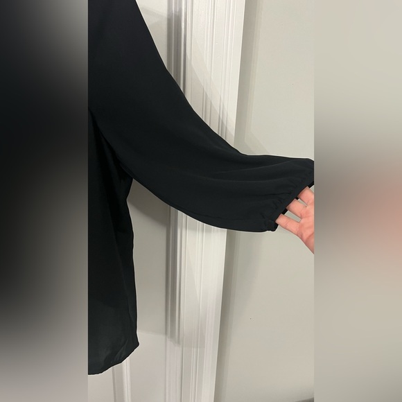 Old Navy Classic Black Top - Picture 2 of 5